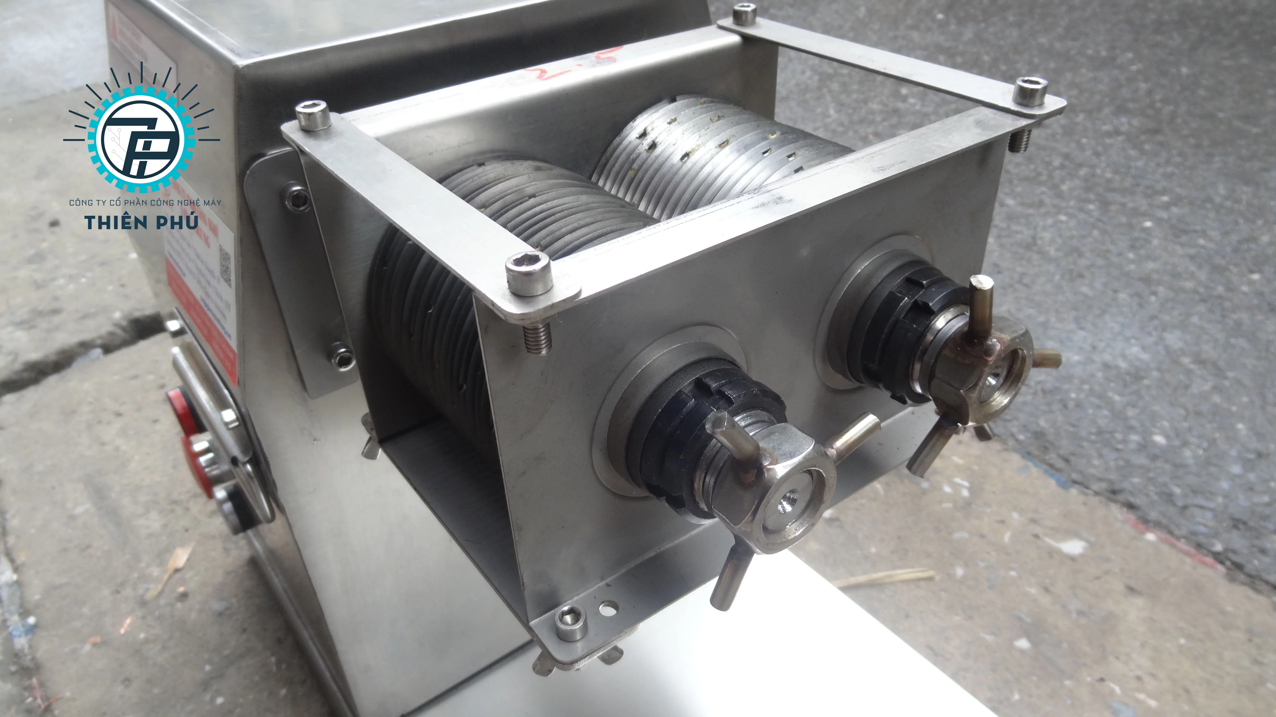 Máy thái thịt QX-250