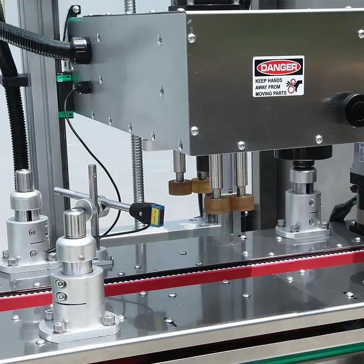 may dong nap chai dau goi giam dau oliu 03