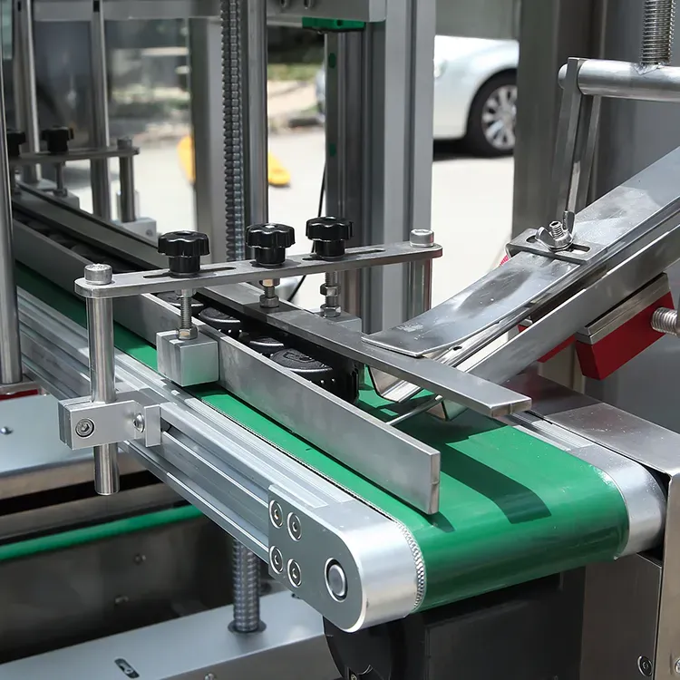 may dong nap chai dau goi giam dau oliu 04