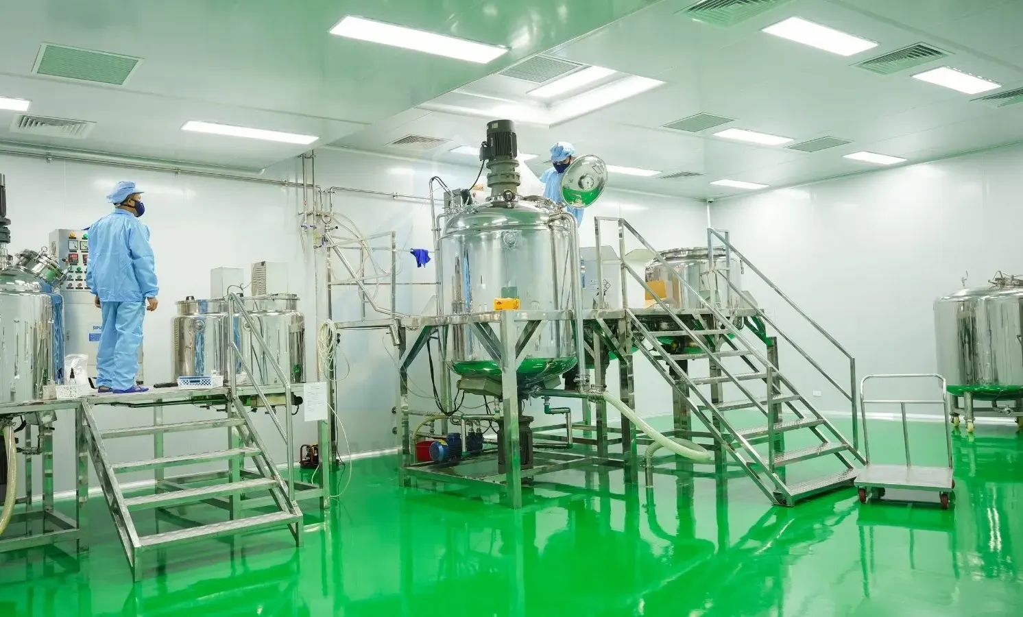 Tiêu Chuẩn Vệ Sinh Đóng Gói Chất Lỏng Ngành Mỹ Phẩm & Dược Phẩm