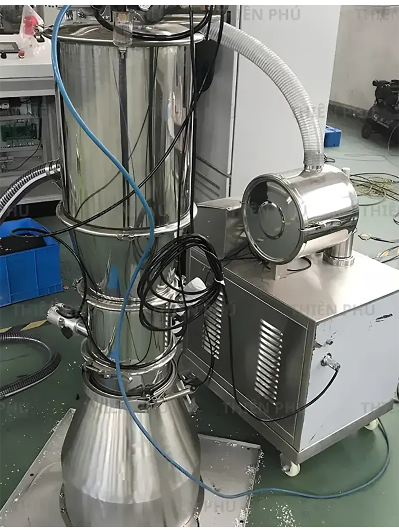 bàn giao máy cấp liệu chân không tại Long An