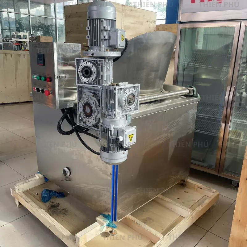 Nồi chiên trong dây chuyền sản xuất mì ly tại mỹ