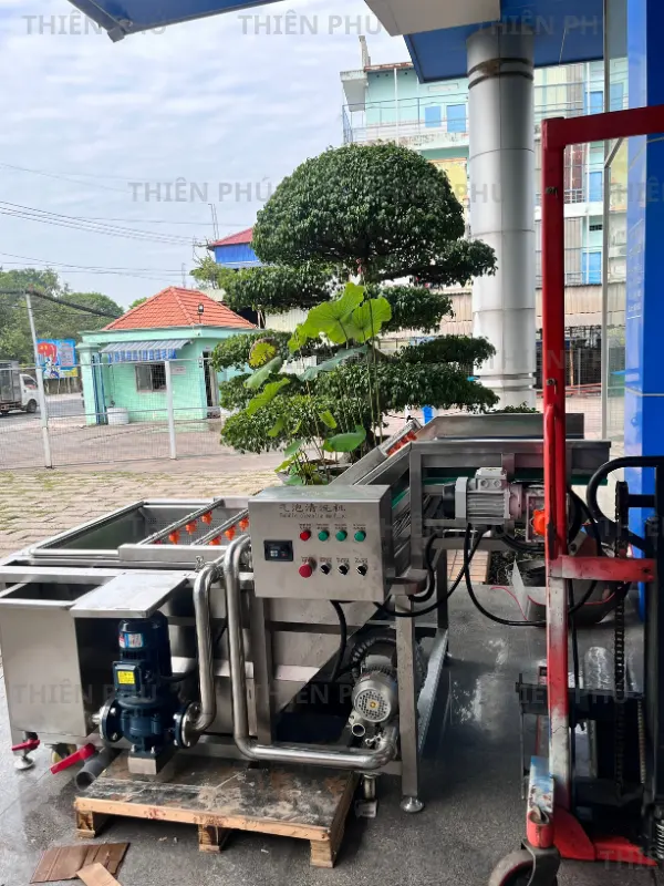 bàn giao máy rửa rau củ cho công ty Lộc Thủy