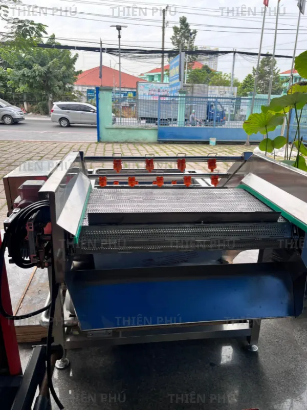 bàn giao máy rửa rau củ cho công ty Lộc Thủy