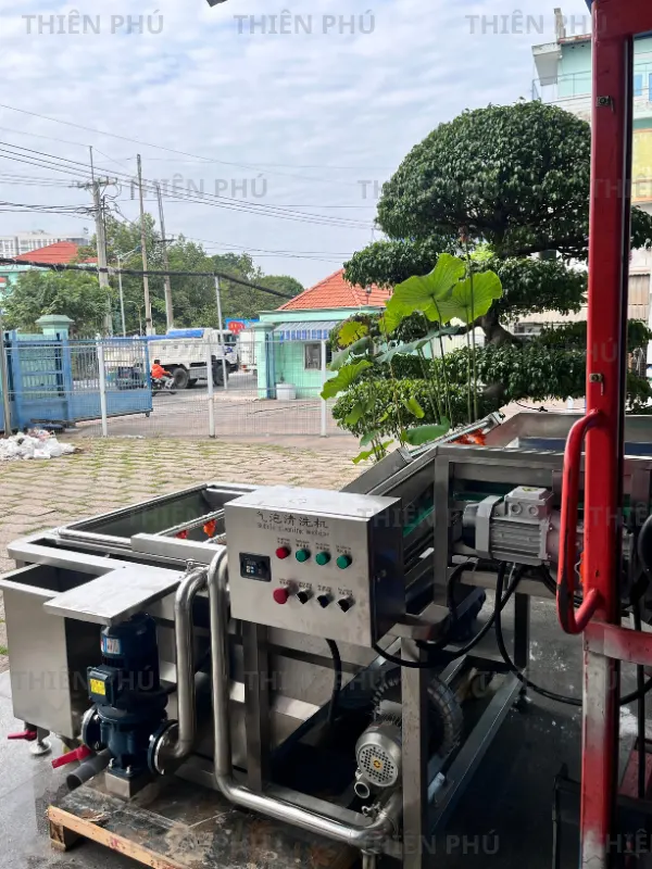 bàn giao máy rửa rau củ cho công ty Lộc Thủy