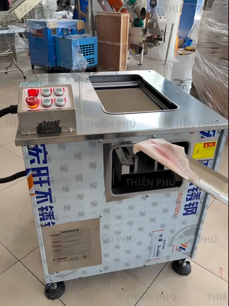 Hoàn Tất Bàn Giao Máy Thái Lát Cá Cho Công Ty Cổ Phần Thực Phẩm Nipponham Việt Nam Tại Long An 10 may thai lat ca 9