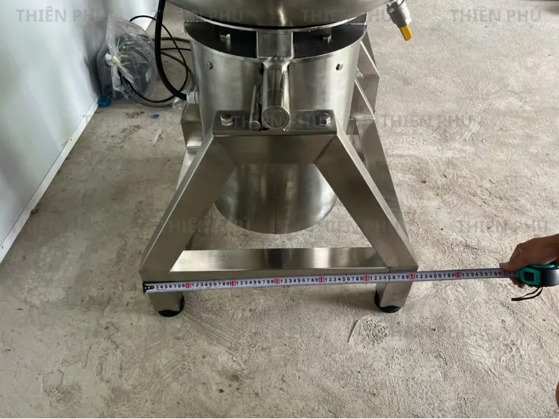 bàn giao máy xay giò chả cho công ty kiến trúc cửu long xanh