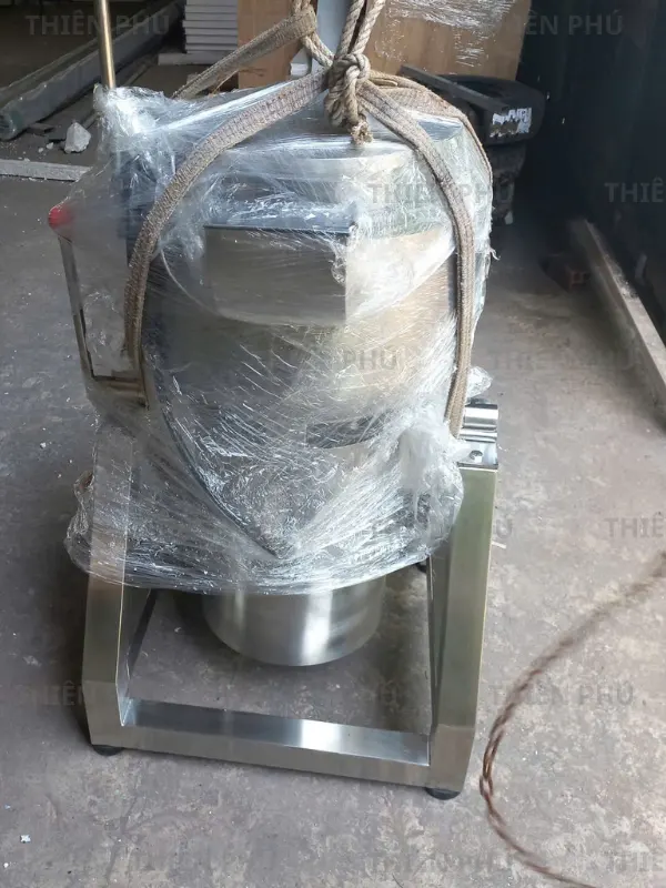 bàn giao máy xay giò chả cho công ty kiến trúc cửu long xanh