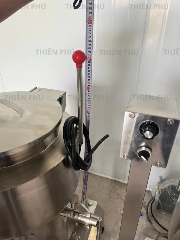 bàn giao máy xay giò chả cho công ty kiến trúc cửu long xanh