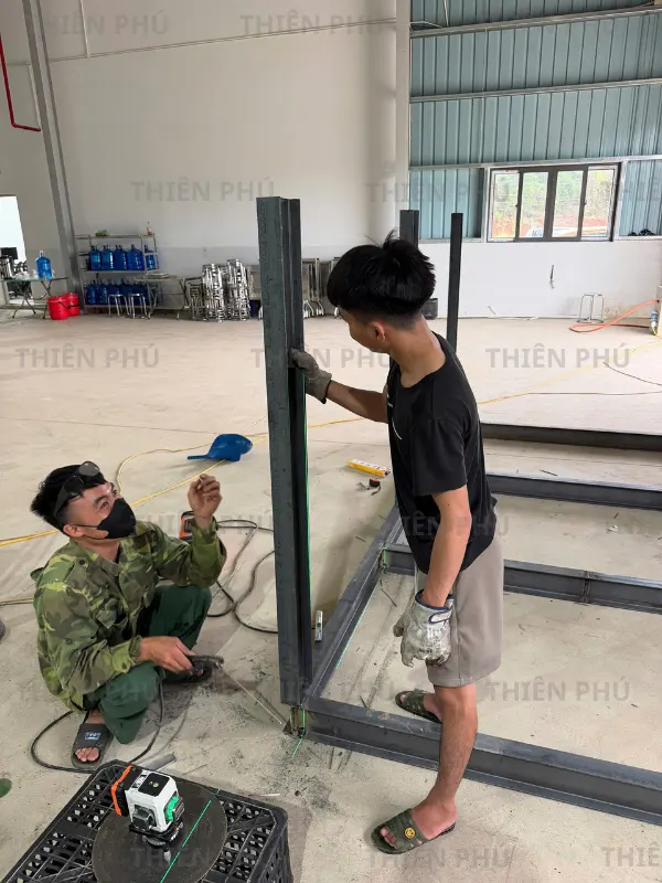 Qúa trình lắp ddawtjdaay chuyền IQF tại Hòa Bình