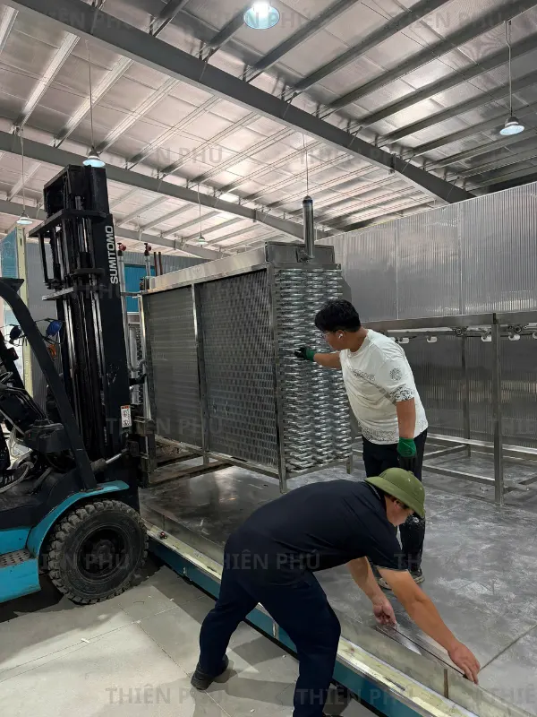 Qúa trình lắp ddawtjdaay chuyền IQF tại Hòa Bình