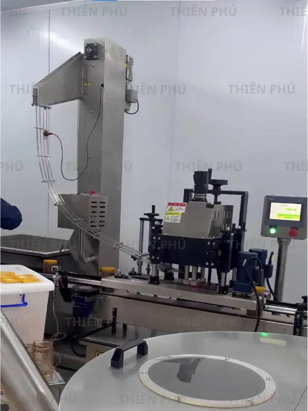 bàn giao dây chuyền chiết rót bột cà phê cho công ty HM