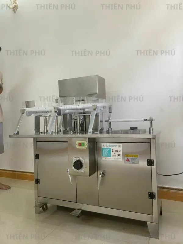 bàn giao máy điền viên nang cho công ty Đức Thành Sài Gòn