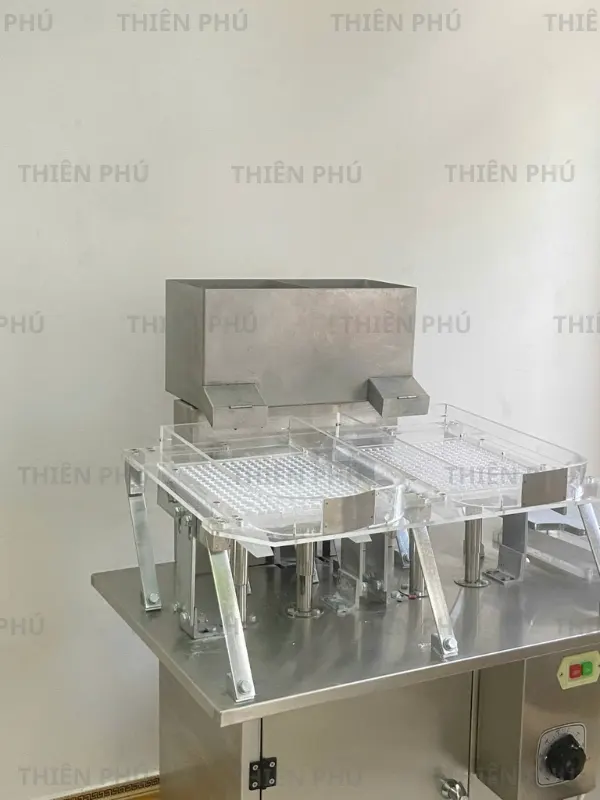 bàn giao máy điền viên nang cho công ty Đức Thành Sài Gòn